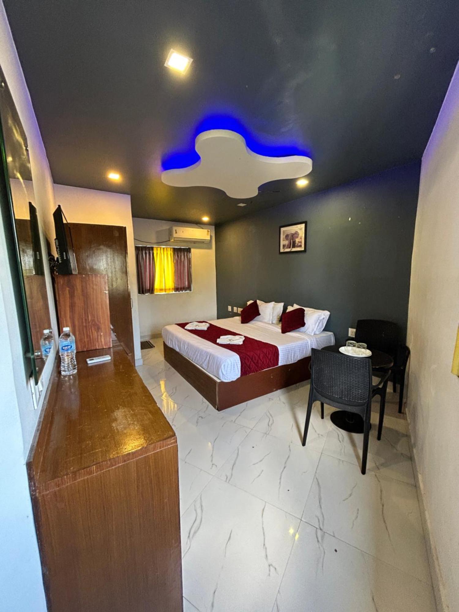 The Elite Beachview Puducherry Exterior foto