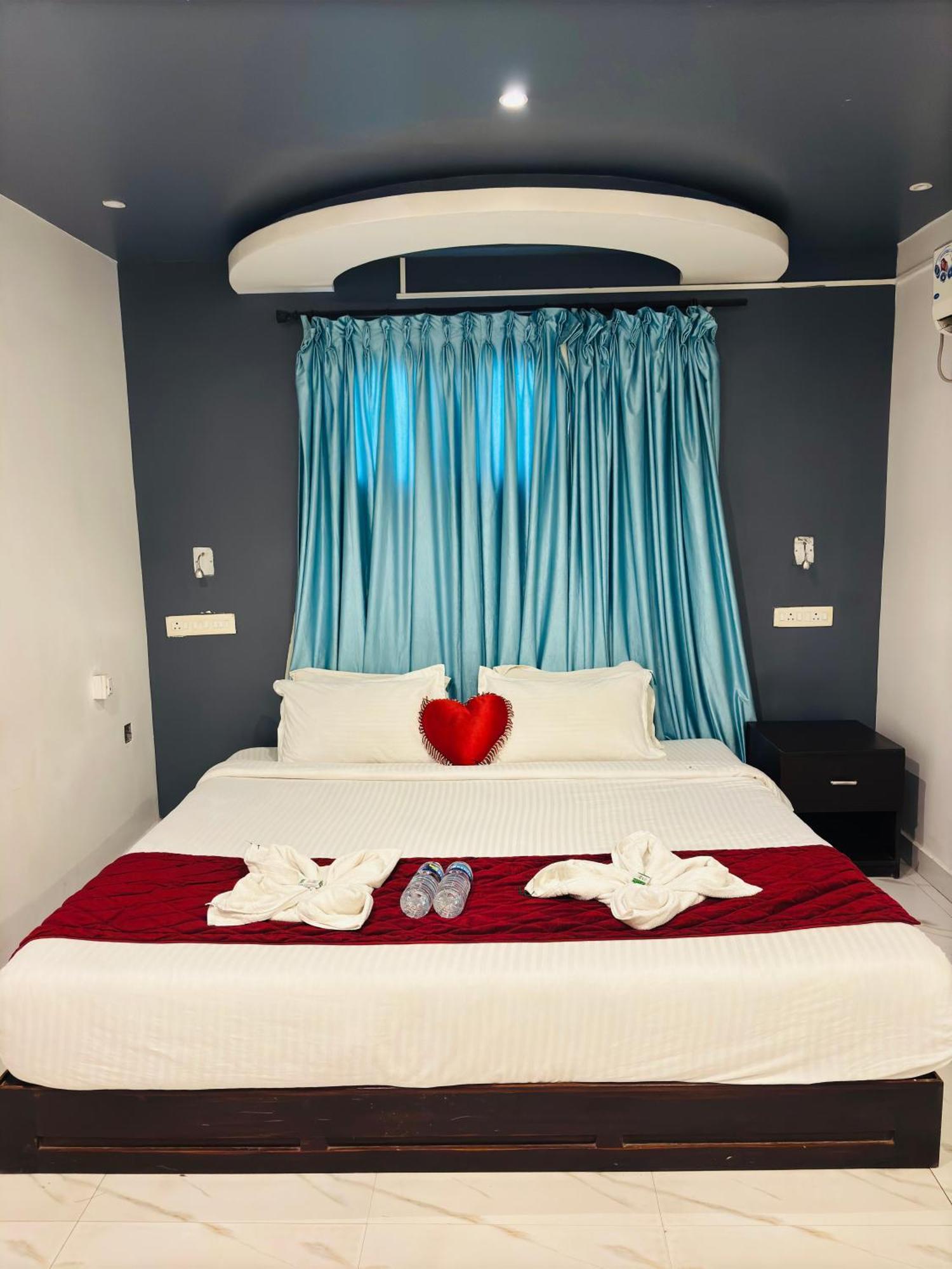 The Elite Beachview Puducherry Exterior foto