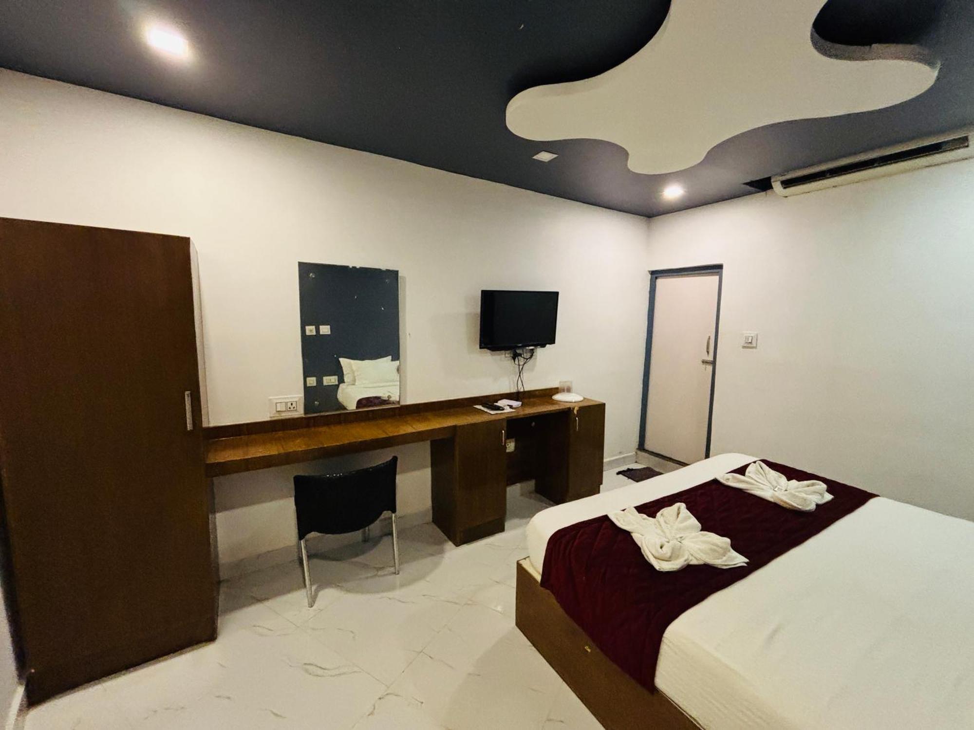 The Elite Beachview Puducherry Exterior foto