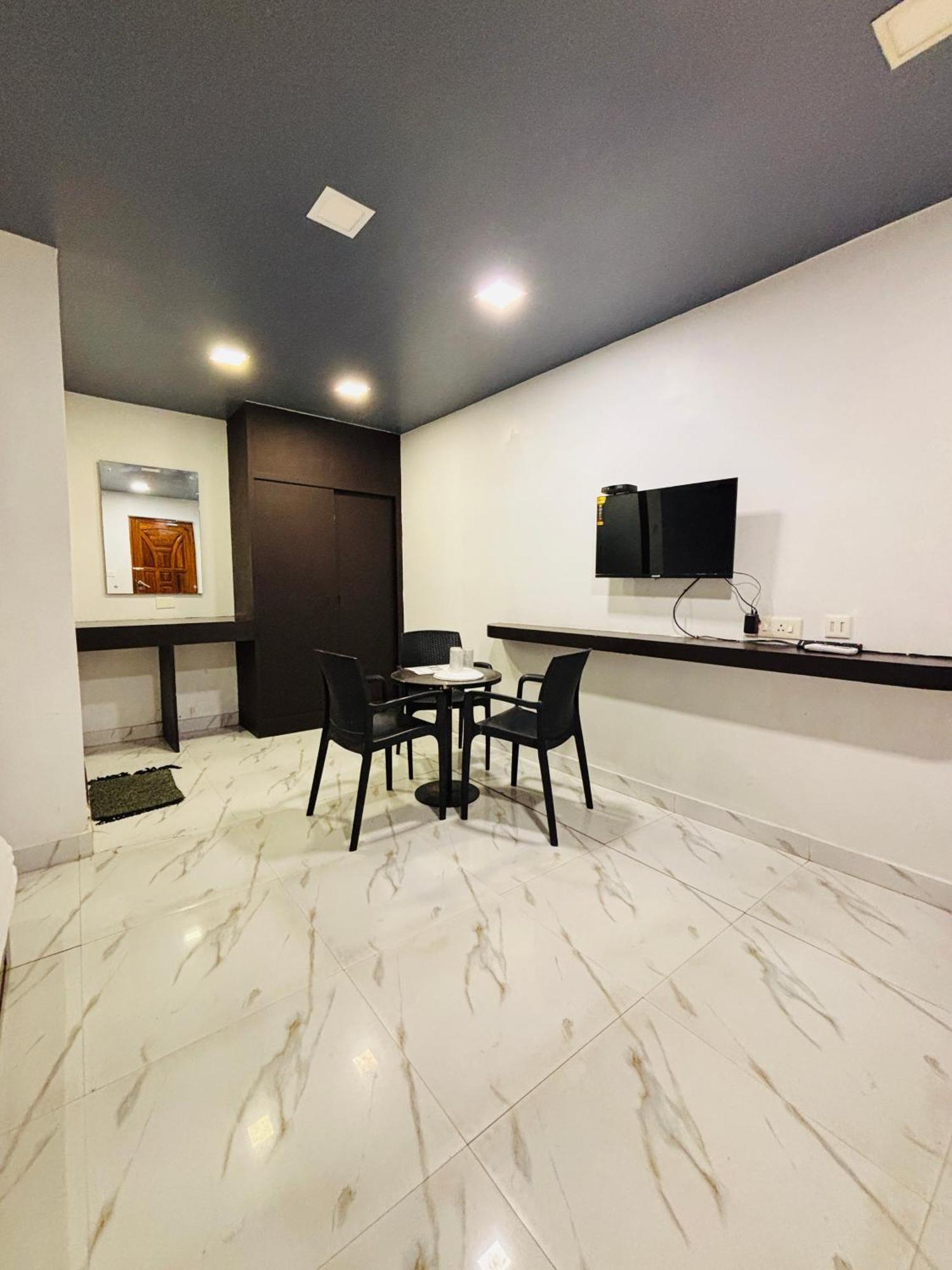 The Elite Beachview Puducherry Exterior foto