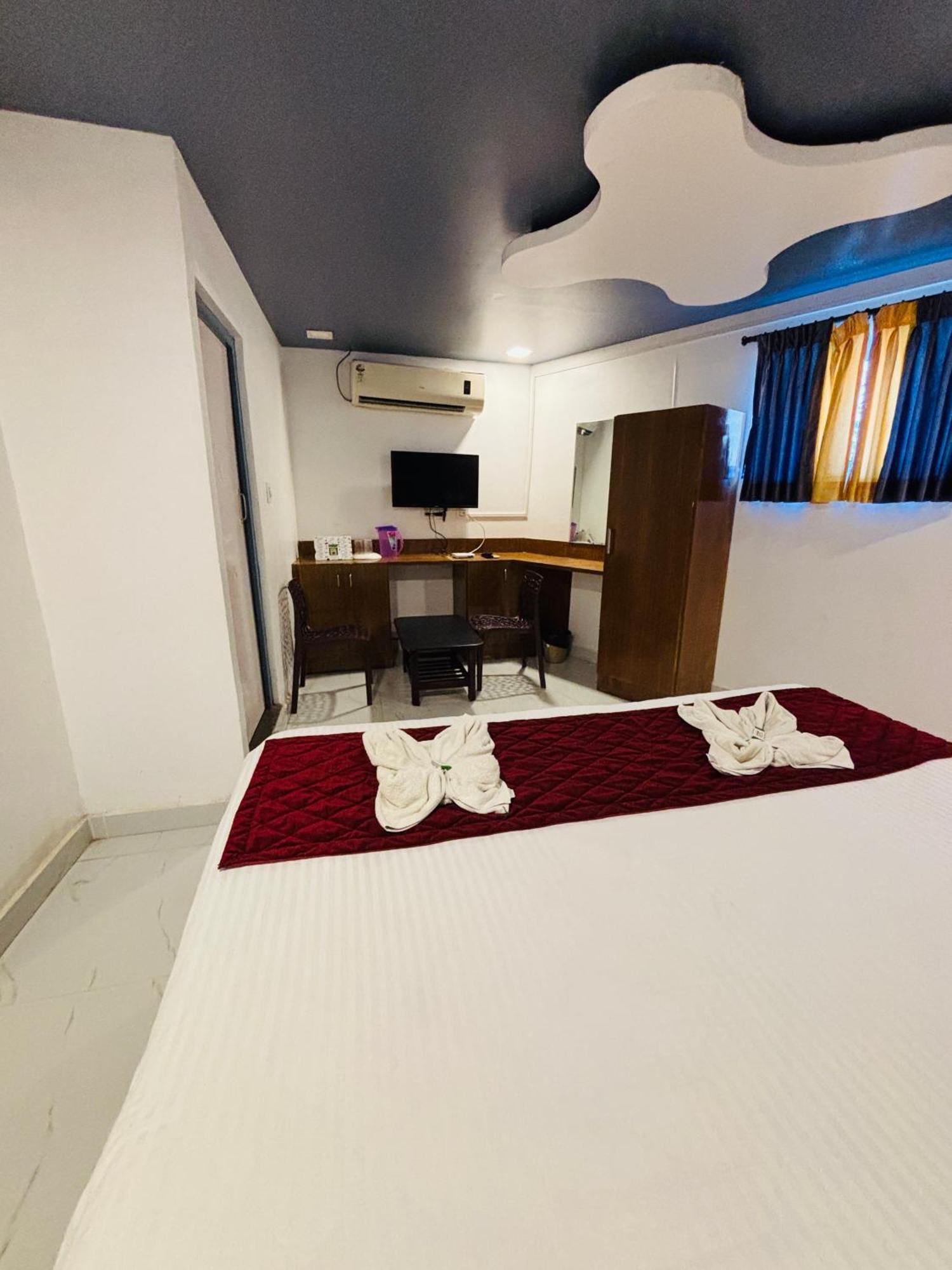 The Elite Beachview Puducherry Exterior foto